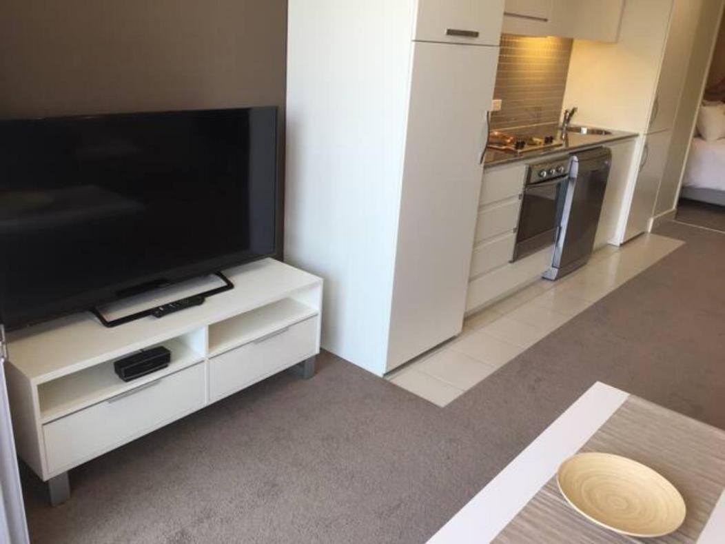 Beachside Luxury Apartments One & Two Bedroom In Beachfront Oaks Pier Building Glenelg Dış mekan fotoğraf