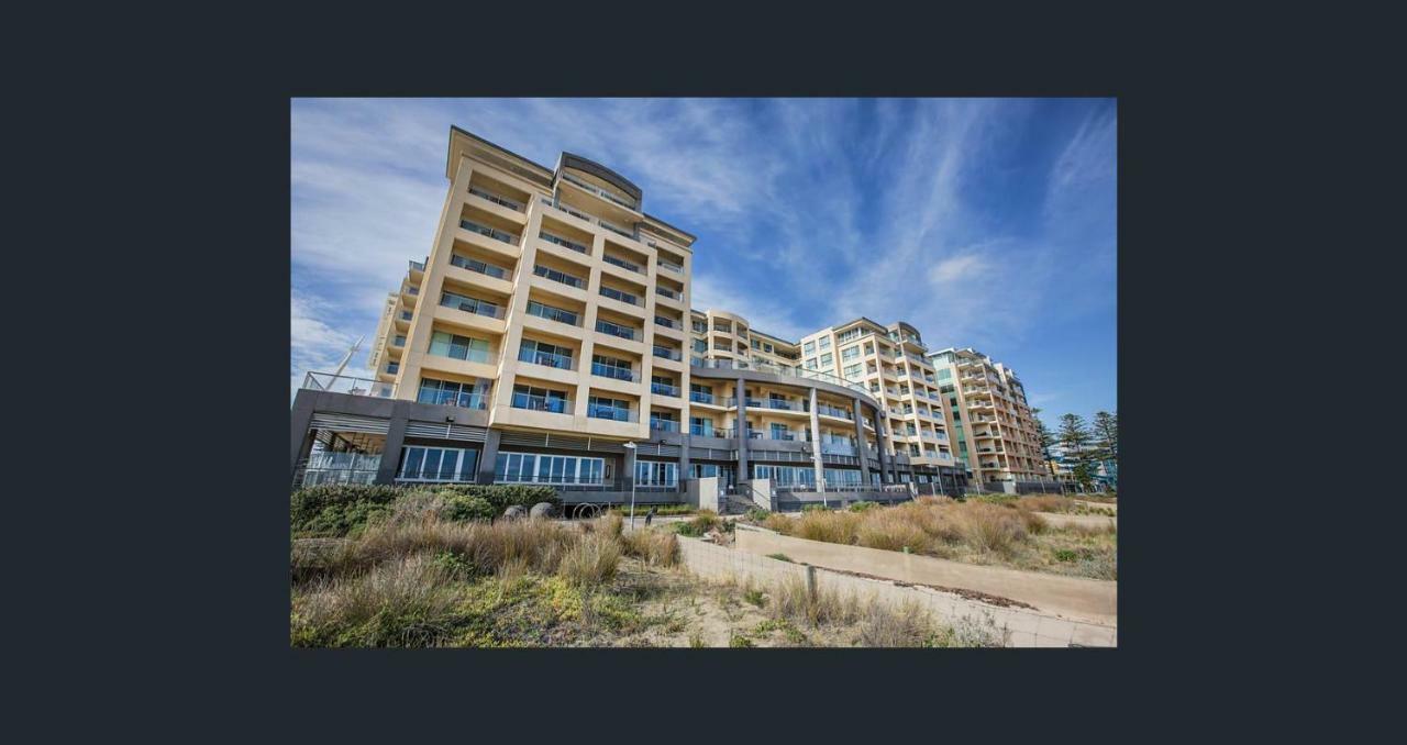 Beachside Luxury Apartments One & Two Bedroom In Beachfront Oaks Pier Building Glenelg Dış mekan fotoğraf